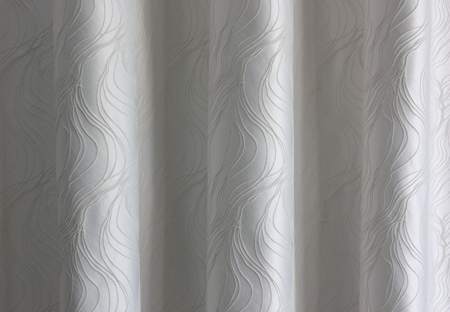 Alicante absztrakt csíkos dekor sötétítő függöny